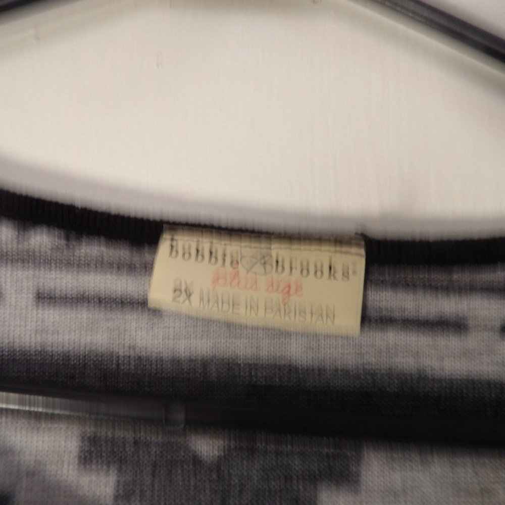 Bobbie Brooks Aztec Patterned Lightweight Sweater… - image 3